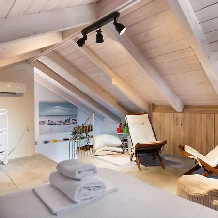 Hippothoi Sea View Maisonette Apartment