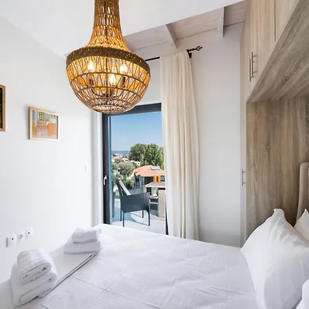 Hippothoi Sea View Maisonette *