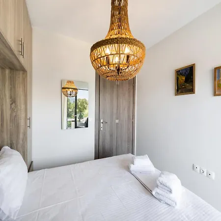 Hippothoi Sea View Maisonette Apartment